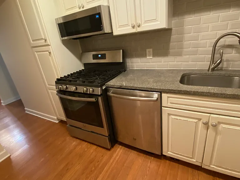 7420 Lakeview Dr #W405 — Photo 9