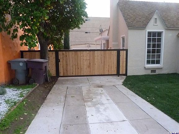 3rd image of 1316 Carlton Dr