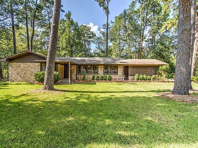 1st image of 1504 N Broadmoor Dr