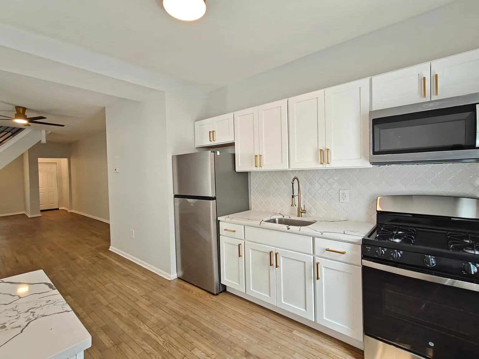 Stunning Home Available Now! — Photo 4