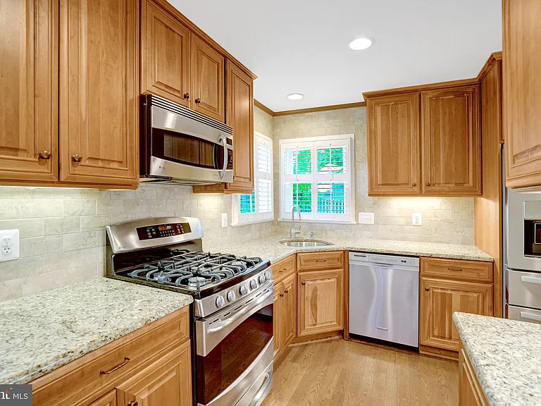 6281 Gentle Ln — Photo 12