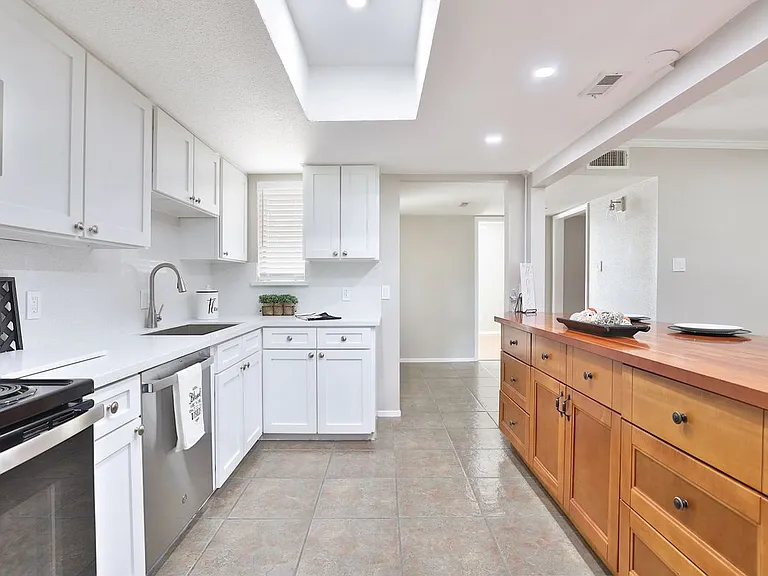 5005 Georgi Ln #18 — Photo 2
