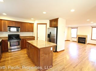 6733 B 14th Ave NW, Seattle, WA 98117