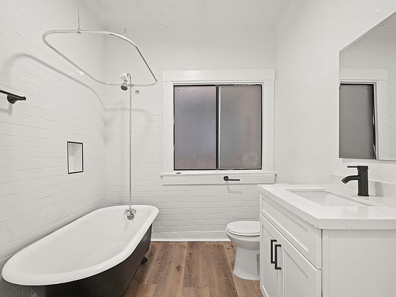 2nd image of 1526 S Hope St APT 24