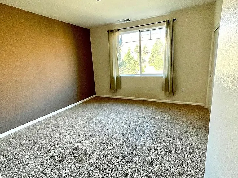 645 Madeline Jane Ln — Photo 6