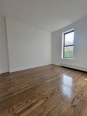 Rented by SERHANT. | media 9