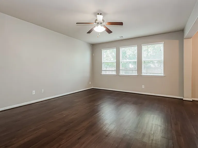 3355 Allington Ct — Photo 4
