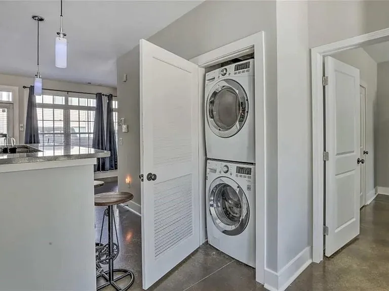 1300 Dekalb Ave NE — Photo 12