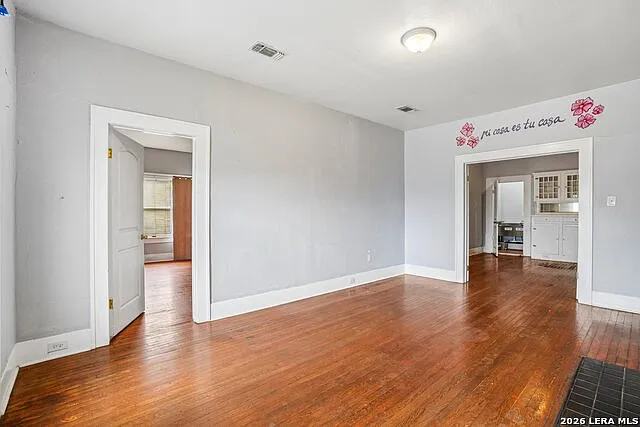 821 E Quincy St — Photo 6