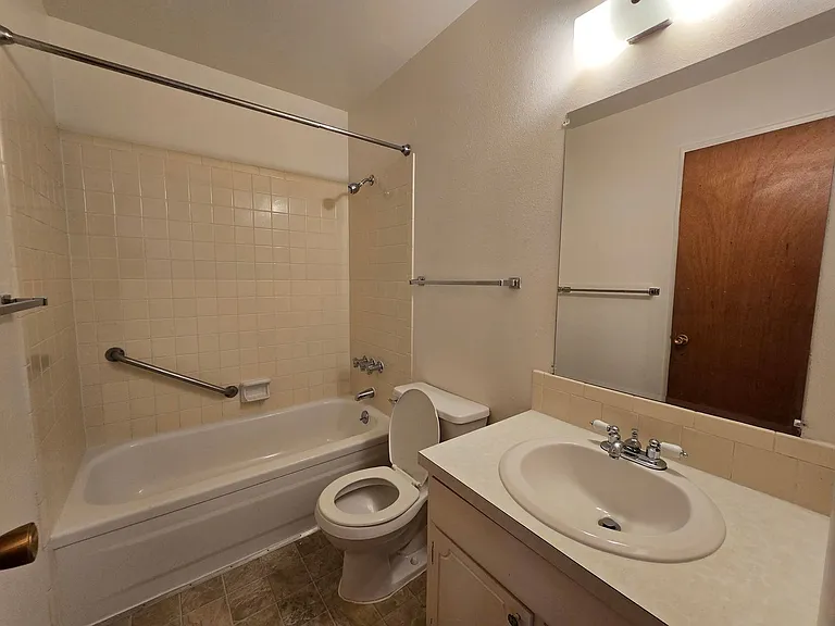 2845 Broadway Street — Photo 78