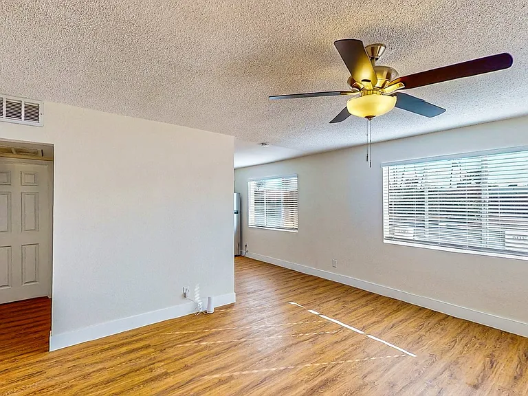 1302 Rexford Pl — Photo 28