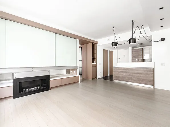 100 W 58th St APT 13E, New York, NY 10019