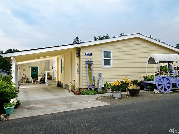 2nd image of 4903 Wildflower Ln NE