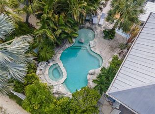 701 Broadway St, Longboat Key, FL 34228
