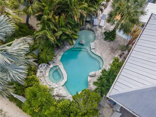 701 Broadway St, Longboat Key, FL 34228