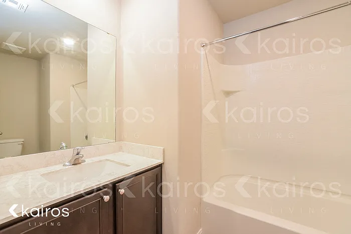 1004 NW 6th St — Photo 12