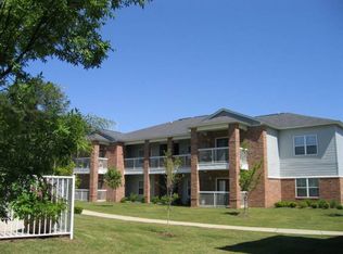 1 Wimbledon Green Cir, Little Rock, AR 72210