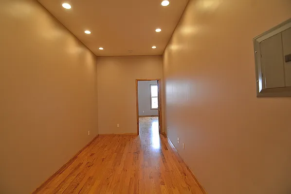 Rented by Hagstrom Management Inc | media 11