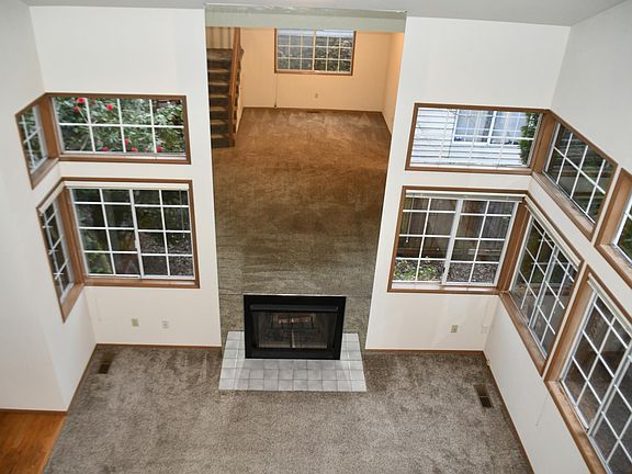 2nd image of 24323 SE 42nd Pl