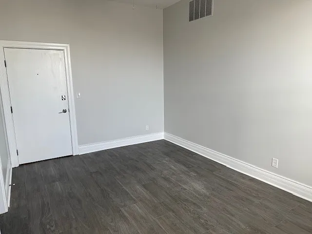 101 W B St #204 — Photo 9