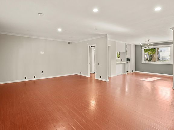 3rd image of 6301 Coldwater Canyon Ave Unit 21