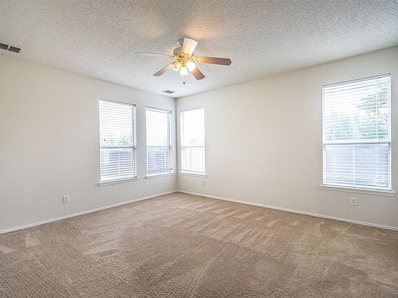 4th image of 1535 Northaven Dr