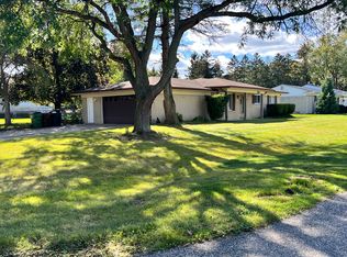5280 Kemo Dr, Shelby Township, MI