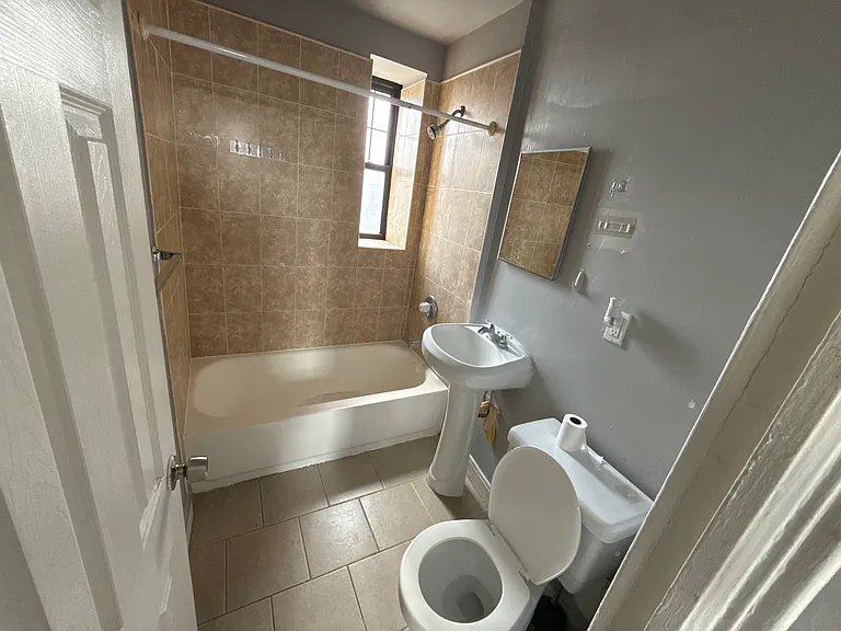 25-27 N Harrison St #603A — Photo 8