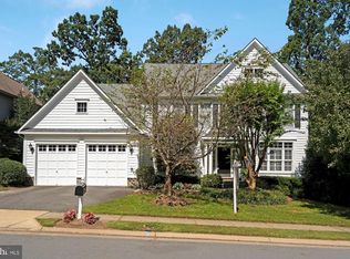 12000 Creekbend Dr, Reston, VA 20194