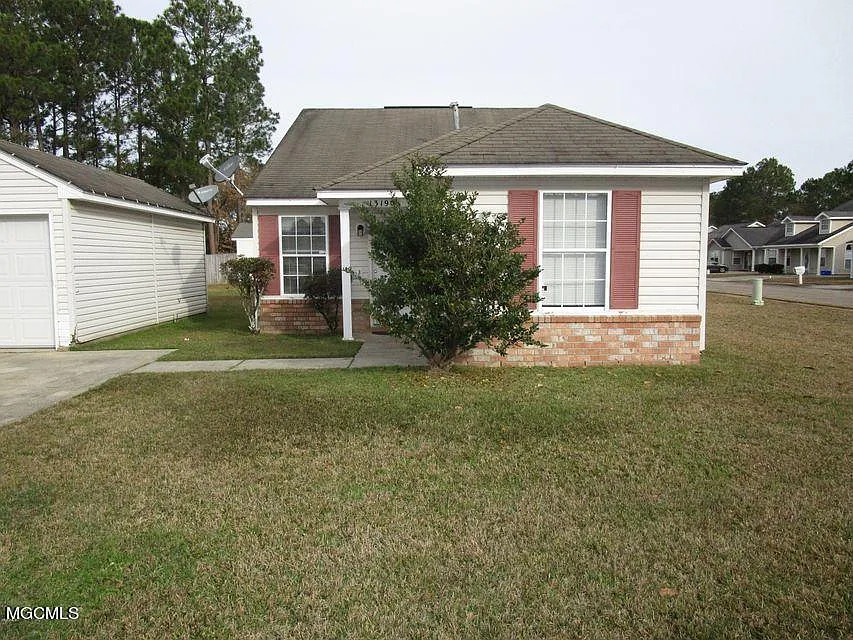 13190 Warren Dr