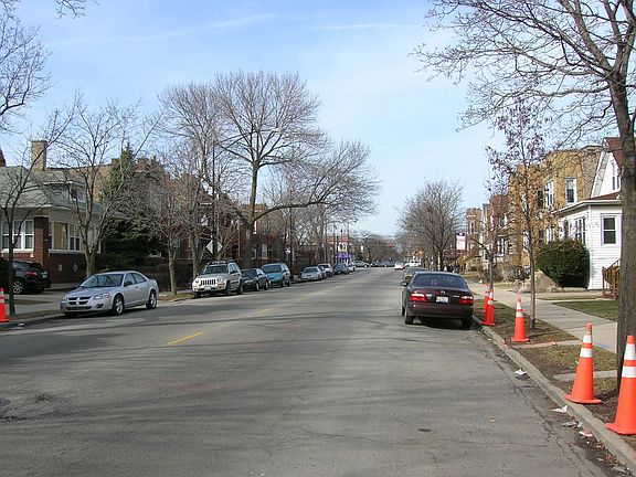 3rd image of 3909 N Kimball Ave