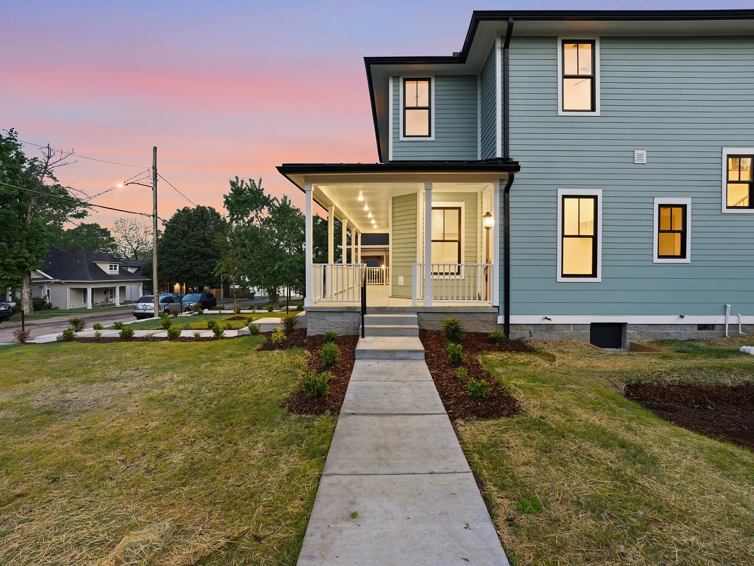4 bed, 3.5 bath, 2618 sqft, $3,799 — Photo 3