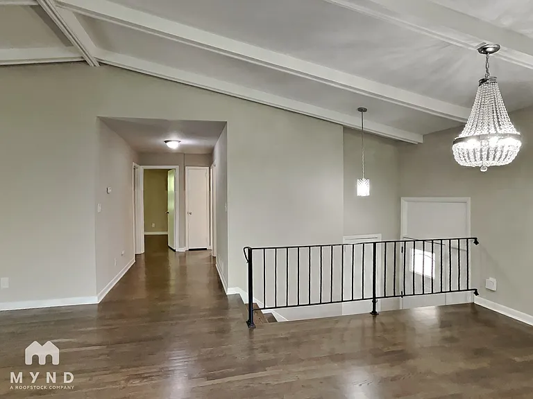 1322 N Cliff Valley Way NE #1322 — Photo 8
