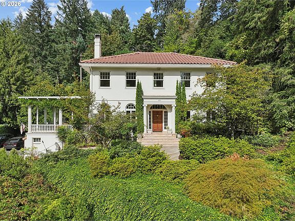 2nd image of 4391 SW Terwilliger Blvd