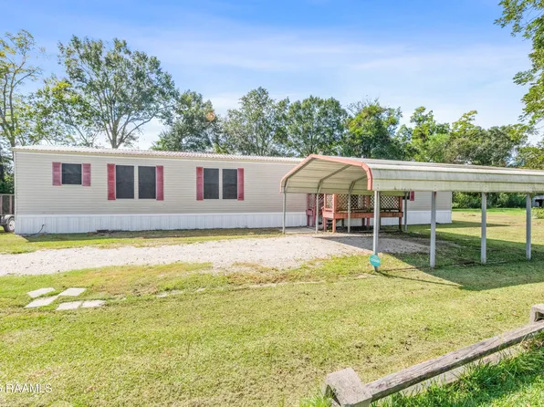 1032 Calais Loop, Breaux Bridge, LA 70517