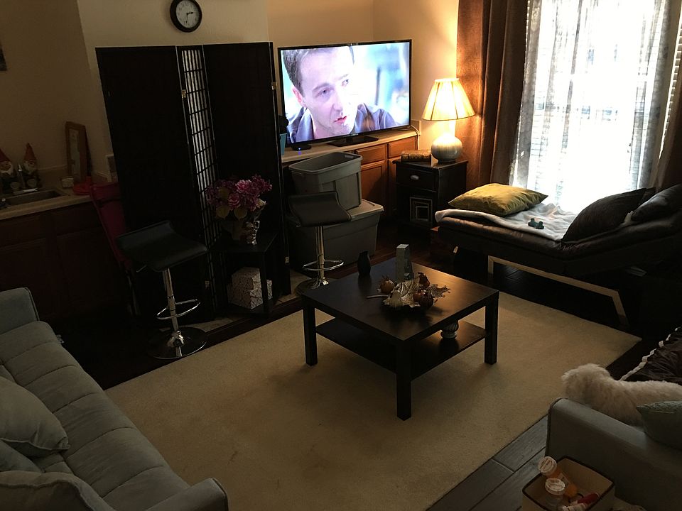 1st image of 713 Berkley Plz
