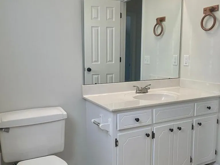2136 Crystal Ct — Photo 9