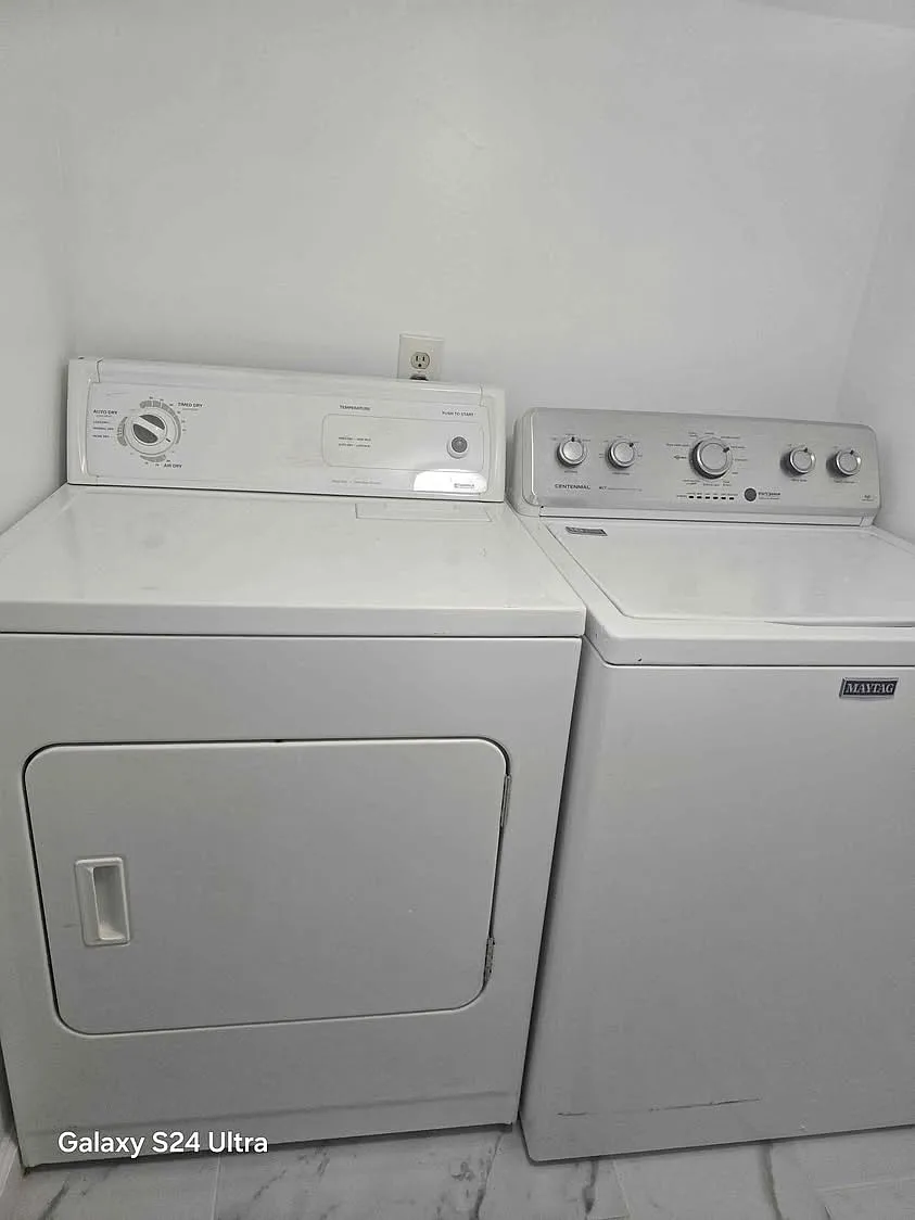 2 bed, 1401 sqft, $2,000 — Photo 4