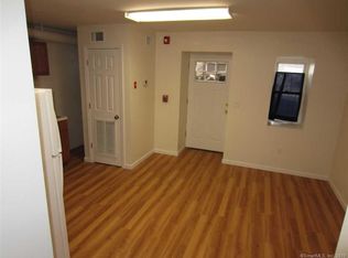 58 Minerva St APT B, Derby, CT 06418