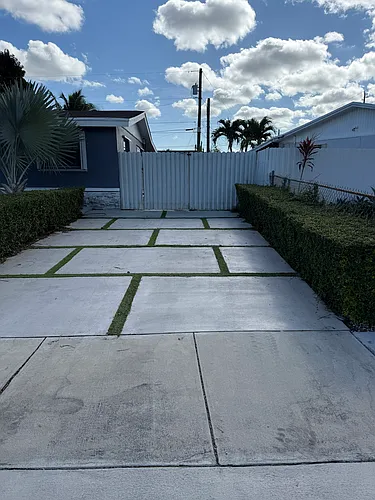 12620 SW 188th St Photo 1