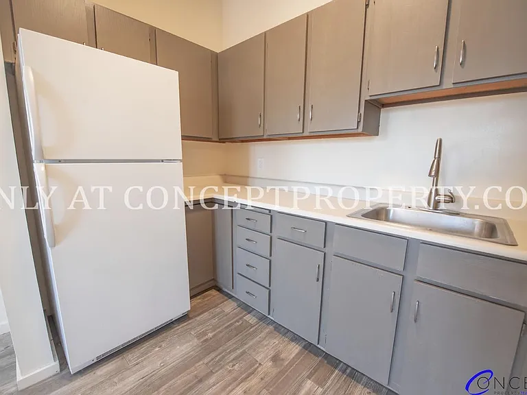 223 E 3rd Ave — Photo 35