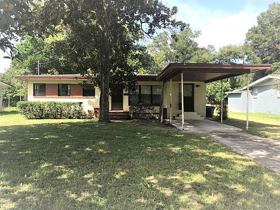 2nd image of 2534 E Pine Summit Dr