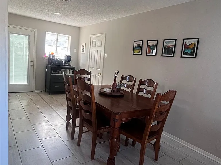 1605 Lamonte Ln — Photo 12