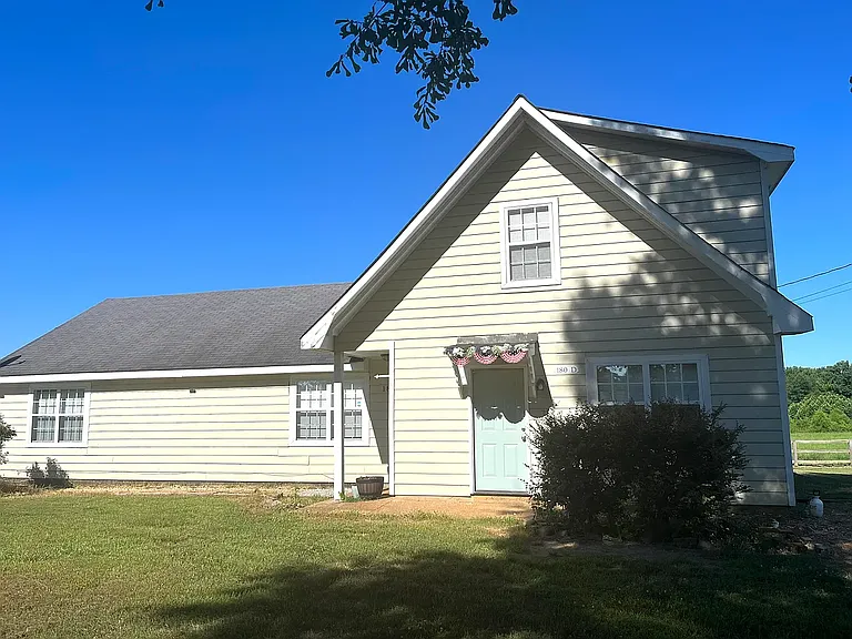 180 County Road 143 — Photo 2