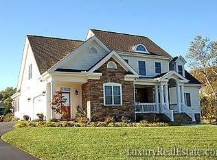 37 Fairway Falls Rd, Mills River, NC 28759