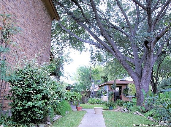4th image of 13947 Grove Patch