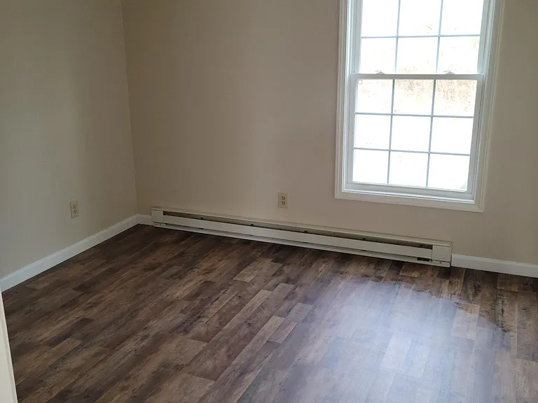 60 Kenrick Pl — Photo 2