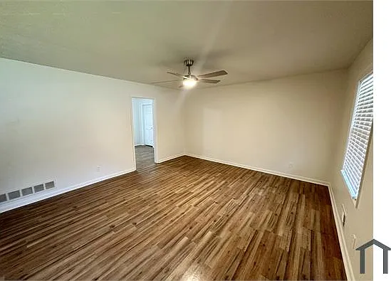 3 bed, 1450 sqft, $1,650 — Photo 2