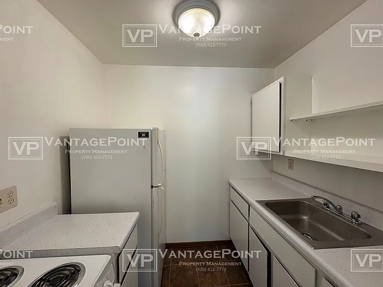 114 Victor St #9 — Photo 5