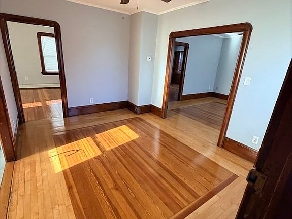 5th image of 129 Marchand St #2